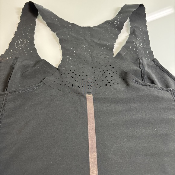 Lululemon Lightweight Racerback Lace Trim Athletic Tank Size Med Black - Picture 7 of 11